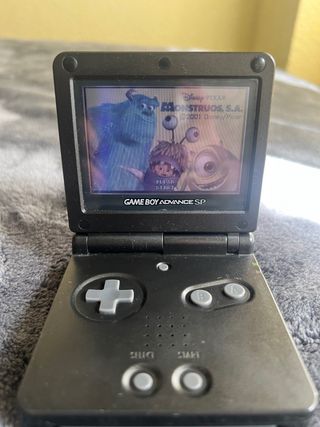 Game Boy Advance SP + Juego Disney + Cargador