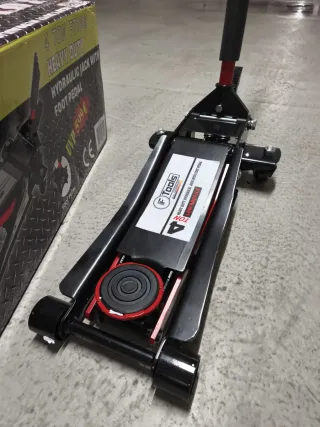 Macacos Hidráulicos 4Toneladas novos. Entrego.