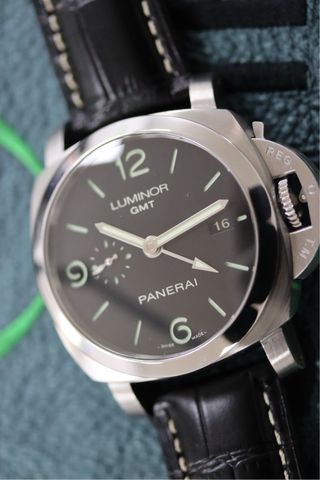 Panerai Luminor GMT 0320