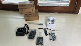 2 Radio Walkie Talkie Baofeng UV-5R