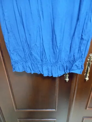 Camisa azul marino con encaje