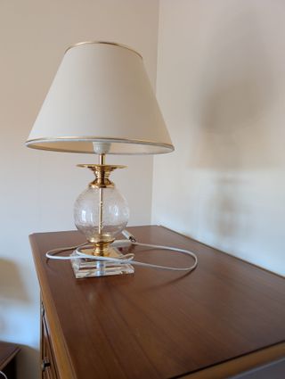 Dos lámparas de mesilla noche