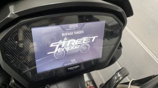 Triumph Street Triple 765 RS Negra y Amarilla