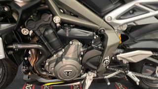 Triumph Street Triple 765 RS Negra y Amarilla