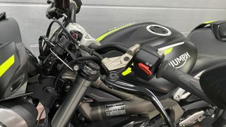 Triumph Street Triple 765 RS Negra y Amarilla