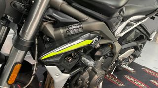 Triumph Street Triple 765 RS Negra y Amarilla