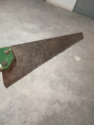 Sierra de mano para madera
