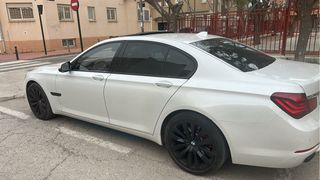 BMW SERIE 7 impecable