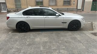 BMW SERIE 7 impecable