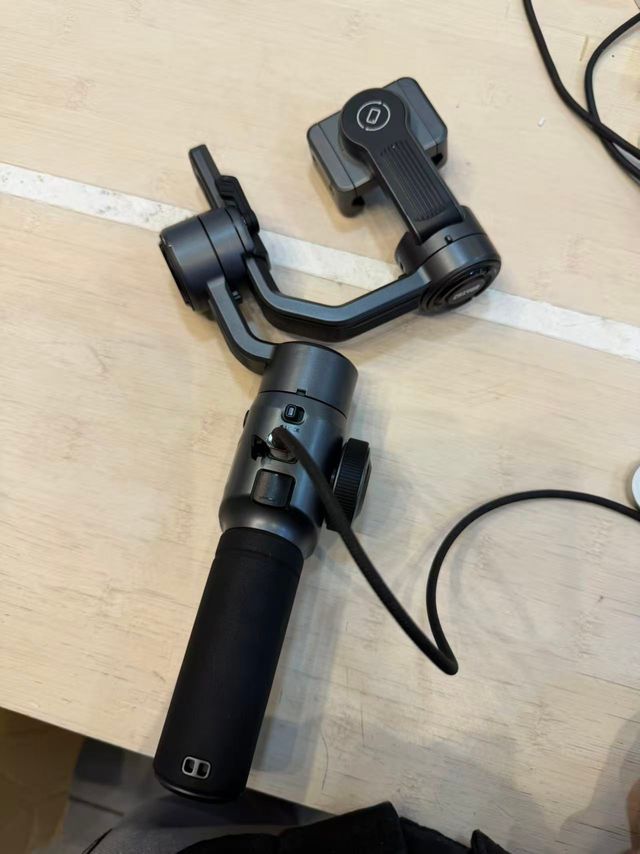 Estabilizador Zhiyun Smooth 5 Combo,fallo