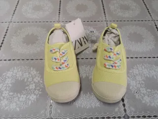 Sapatilhas Zara Amarelas C/ Dinossauros