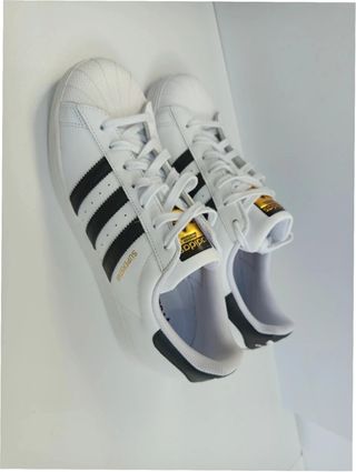 Adidas Superstar Talla 44 Blancas y Negras