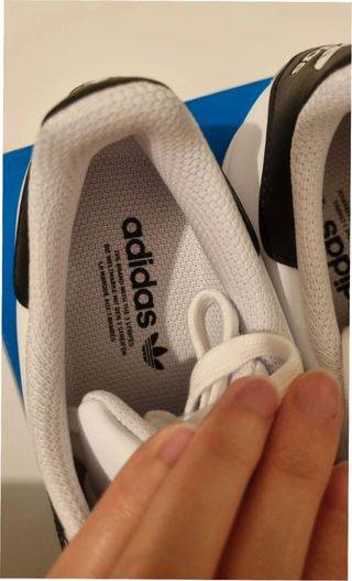 Adidas Superstar Talla 39 Blancas Negras