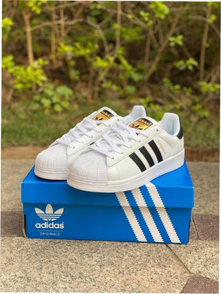Adidas Superstar Talla 41 Blancas/Negras