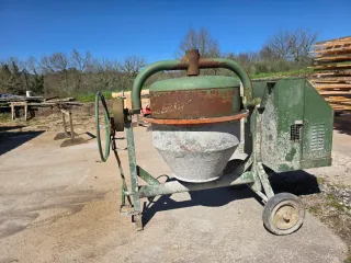 Hormigonera Inhersa H-300