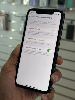 iPhone XR 64GB bateria 87% original