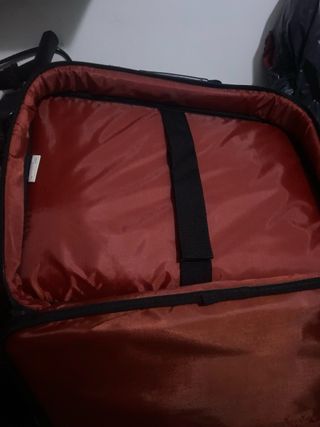 Bolsa portátil Targus negra y roja