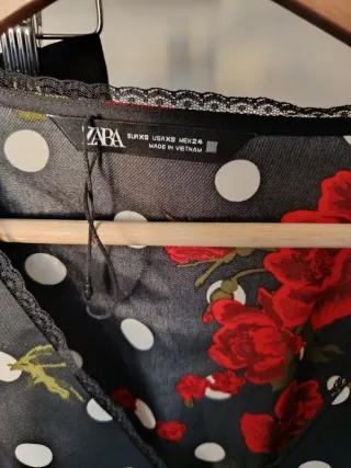 Camisa Zara Estampada Flores y Lunares Talla XS