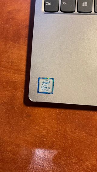 Portátil Lenovo 15 pulgadas en perfectas condicoco