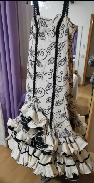 Vestido Flamenca Blanco y Negro