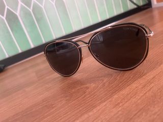 Gafas tomford polarizadas, están impolutas