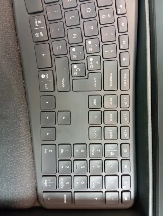 Teclado Logitech Ergo K860 Inalámbrico con seguro
