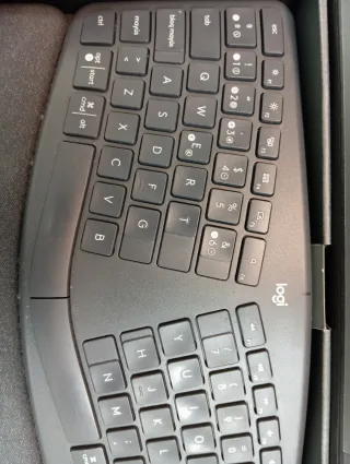 Teclado Logitech Ergo K860 Inalámbrico con seguro