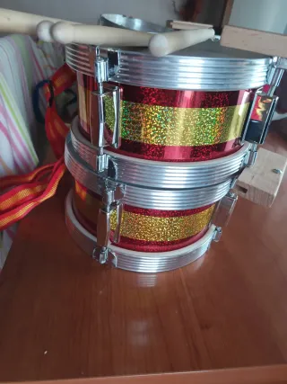 Pack de 2 Tambores Infantiles con Baquetas