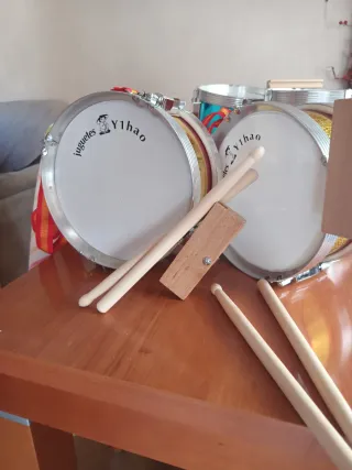 Pack de 2 Tambores Infantiles con Baquetas
