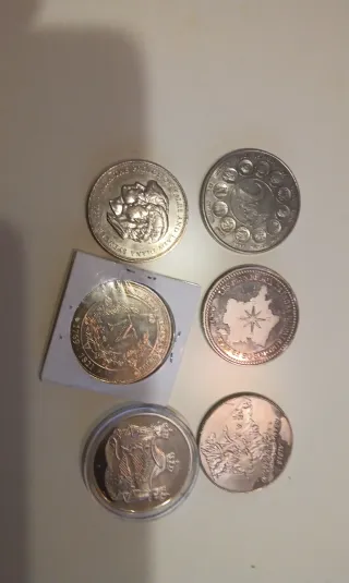 Lote de monedas conmemorativas