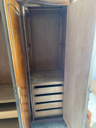 Armario de madera vintage