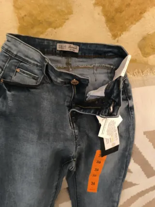 Vaqueros de niña de licra y pitillo