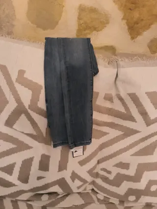 Vaqueros de niña de licra y pitillo