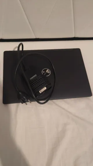 Portátil Dell i5 12GB RAM 256GB SSD 14 FHD