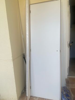 Puerta de interior blanca