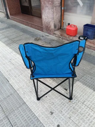 Silla Plegable Azul con Portavasos