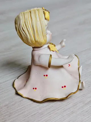 Bimba Capodimonte bionda in ceramica