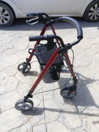 Andador Taca Taca con Asiento y Cesta