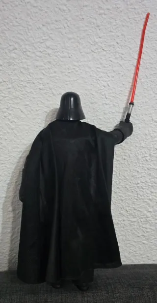 Figura Darth Vader Grande (30-38cm)
