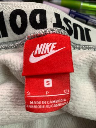 Pantalón deportivo mujer Nike gris