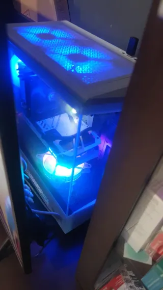 PC gamer nuovo con Ryzen 7 3800X e RTX 2060 SUPER