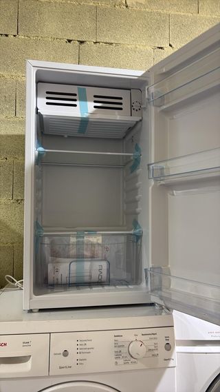 Nevera Radiola bajo encimera 85x55 No Frost tara