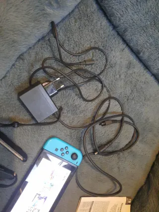 Nintendo Switch Azul/Rojo Completo