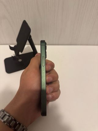 iPhone 13 mini (90% batteria)