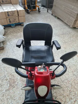 Coche de movilidad reducida, marca Libercar