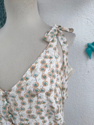 Blusa Emma & Ella floral beige