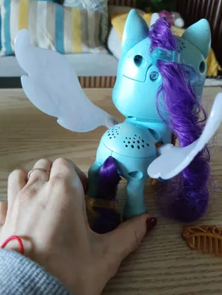 Unicornio Sparklins parlante y musical