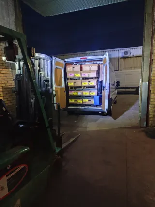 Mudanzas y Portes Económicos: Rápidos y Seguros