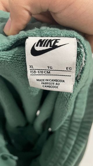 Pantalón corto Nike verde niño Talla XL 158-170cm