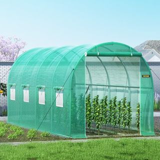 Invernadero de túnel portátil, 4.5 x 2 x 2 m / 15 x 7 x 7 ft Casa caliente para plantas con arcos de acero galvanizado, 1 viga superior, 2 postes diagonales, 2 puertas con cremallera y 8 ventanas ...